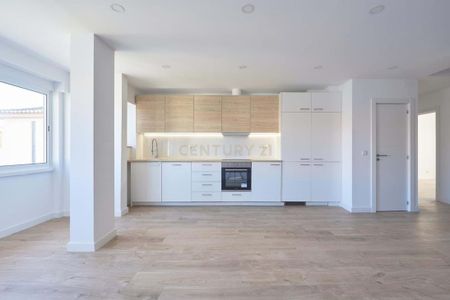R TEIXEIRA DE AGUILLAR 125 3 DTO, Carcavelos e Parede, Lisbon 2775-289 - Photo 5