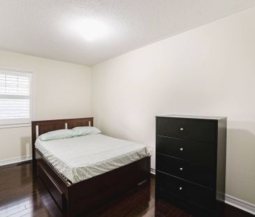 For Lease - 49 Sea Drifter Crescent, Brampton, Ontario - Photo 4