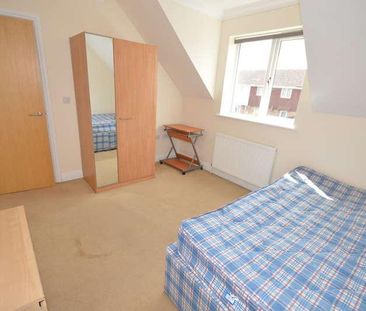 Ensbury Gardens, Ensbury Park, Bournemouth, BH10 - Photo 1