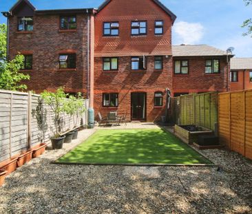Ancona Close, Ramleaze, Swindon, Swindon, SN5 - Photo 1