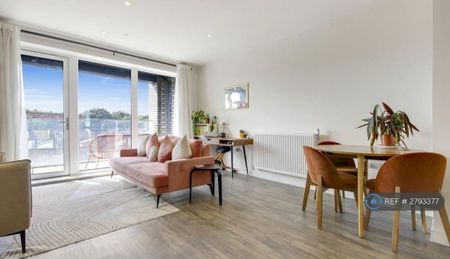 2 bedroom flat to rent - Photo 2