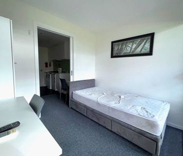 109/484 Elgar Road, Box Hill - Photo 1