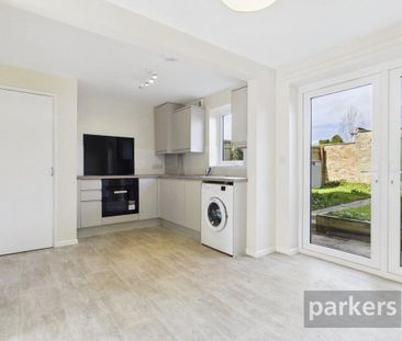 3 bedroom end of terrace house to rent - Photo 5