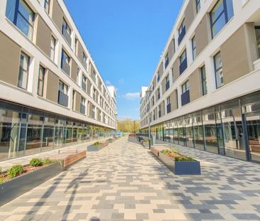 Boston House, Park Place, Stevenage - Photo 2