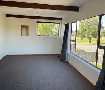 Two Story House with beautiful Vistas - Photo 5