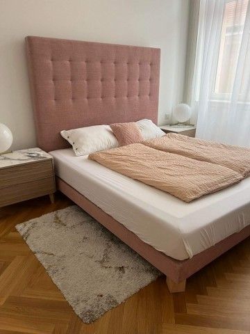 1052. Budapest, Semmelweis utca - Photo 3
