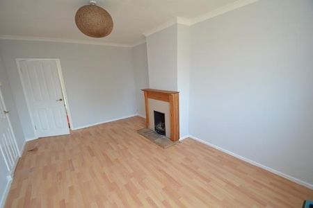 2 bedroom semi-detached house to rent - Photo 2