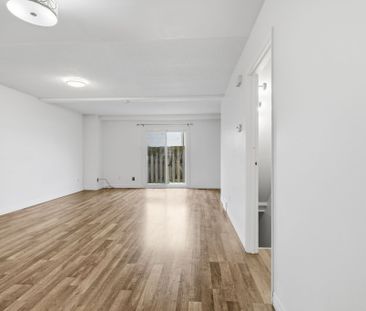 For Lease - 8136 Coventry Road Unit# 21, Niagara Falls, Ontario - Photo 1