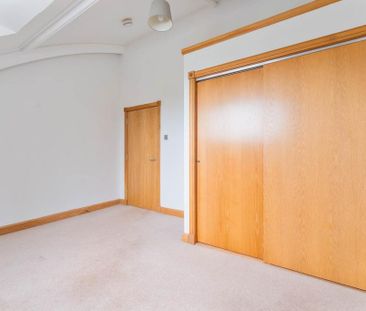 3 bedroom apartment to rent - Photo 3