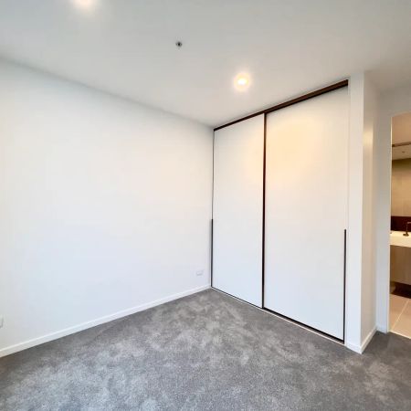 First Class Luxury in the Heart of Glen Waverley! - Photo 5