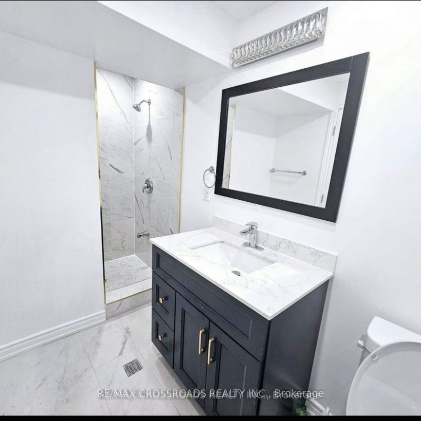 For Lease - 21 Wilkes Crescent, Toronto, Ontario - Photo 1