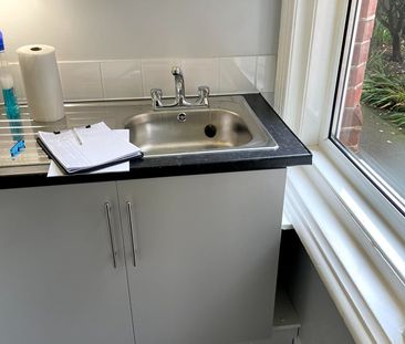 Studio Flat, Howard Road, SO15 - Photo 5