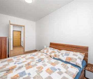 Podnájem zrekonstruovaného bytu 2+kk 43 m - Photo 3