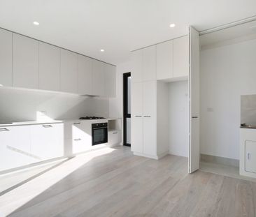 THE DEFINITION OF LUXURY! - Photo 2