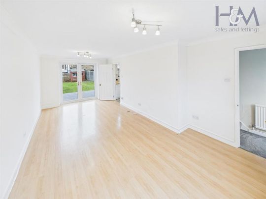 3 bedroom terraced house to rent - Photo 1