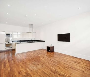 A beautifully presented three bedroom mews house located in the hea... - Photo 4