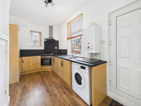 1 bedroom flat to rent - Photo 5