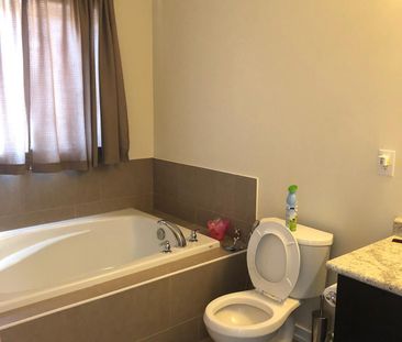 For Lease - 6 Baffin Crescent, Brampton, Ontario - Photo 3