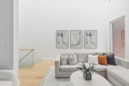 For Lease - 94 B Admiral Road, Toronto, Ontario - Photo 3