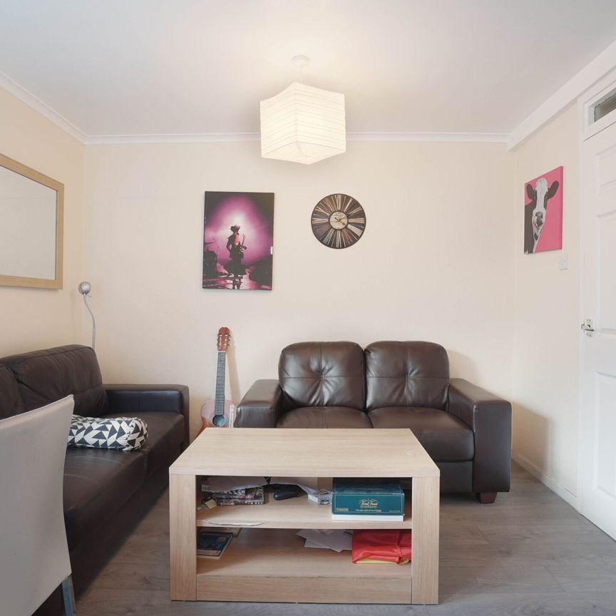 Wager Street – Room 4 - Photo 1