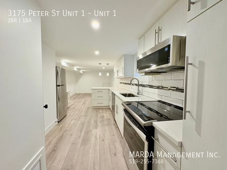 BEAUTIFULLY RENOVATED 2BEDROOM/1BATH + HYDRO AND GAS - Photo 2