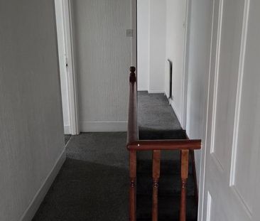 3 bedroom terraced house to rent - Photo 6