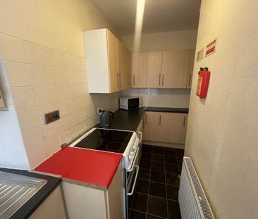 4 bedroom terraced house to rent - Photo 6