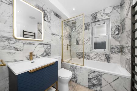 2 Bed Flat, Lenham Road, SE12 - Photo 5