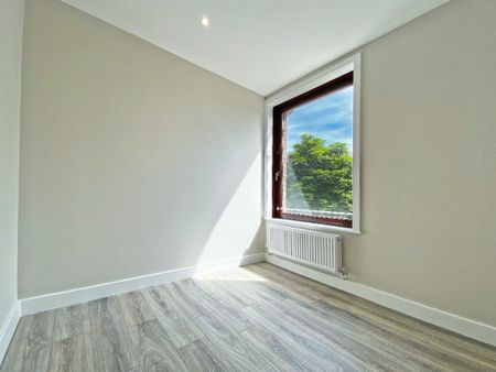 Stratfield House, Station Road, Hook, RG27 - Photo 4