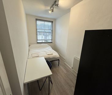 3 Bed Flat, Holland Road, BN3 - Photo 4