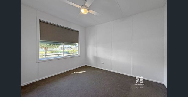 FULLY RENOVATED RIPPER! - Photo 1