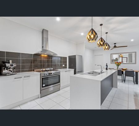 14 James Varghese Street, Spring Mountain, Qld 4300 - Photo 4