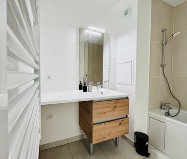 Location Appartement 3 pièces 59m² PANTIN 93500 - Photo 3