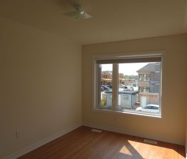 For Lease - 36 Valleybrook Road, Barrie, Ontario - Photo 5