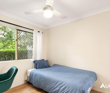 Ground Floor Living with a Private Courtyard in Kangaroo Point - Photo 3
