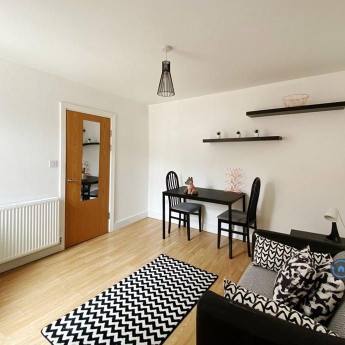1 bedroom flat to rent - Photo 1