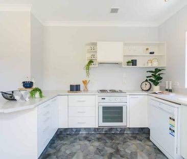 CITY CENTRE - 3 BEDROOMS - Photo 1