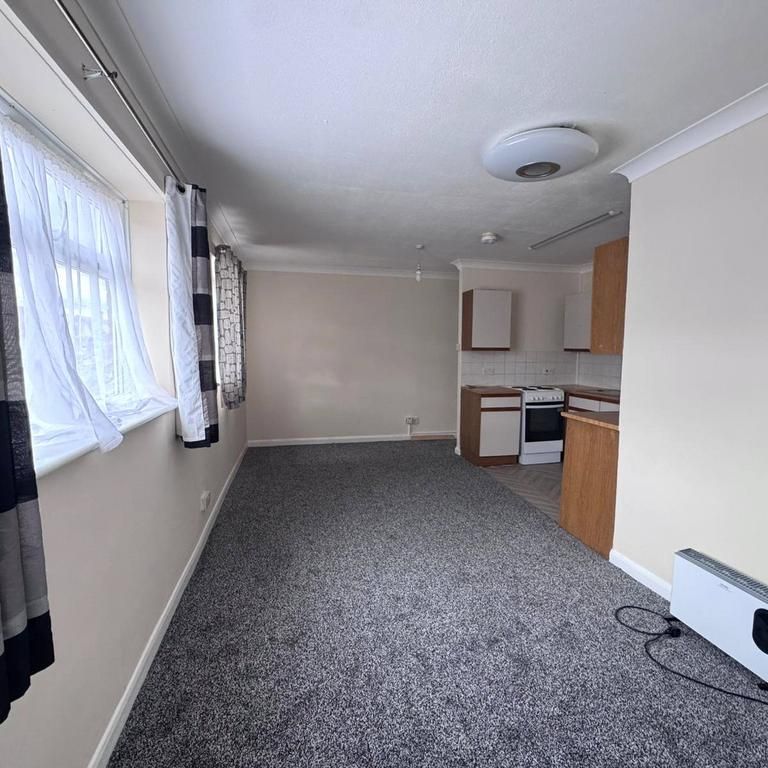 1 bedroom apartment to rent - Photo 1