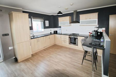 2 bedroom apartment to rent - Photo 4