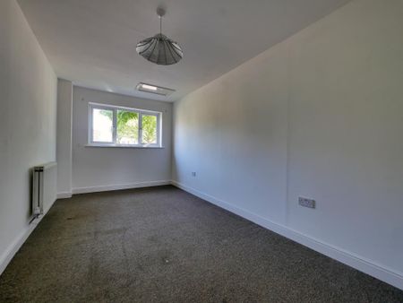 5 bedroom detached house to rent - Photo 3