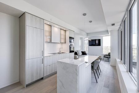 For Lease - 11 Yorkville Avenue Unit# 2405, Toronto, Ontario - Photo 5