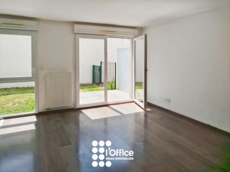 Location Appartement 3 pièces 58m² LES SABLES D OLONNE 85100 - Photo 2