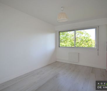 Location Appartement 4 pièces 89m² NANTERRE 92000 - Photo 2