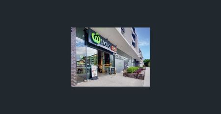 Gusto As New One Bed One Bath w/Courtyard Apt - Photo 3