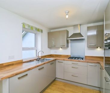 Crompton Way, Ogmore-by-Sea, BRIDGEND - Photo 6