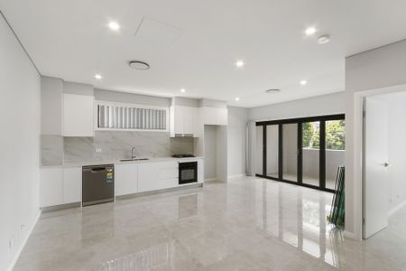 Beautifully Appointed Brand New Family Home - Photo 4