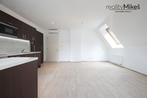 Pronájem bytu 2+kk 55 m² - Photo 1