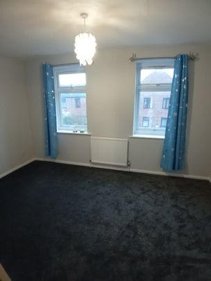 2 Bed Terraced House, Partridge Square, E6 - Photo 1