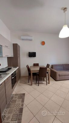 Monolocale in villa arredato a Carbonara - Photo 1