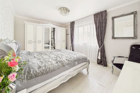 Oak Crescent, Eye - Photo 2